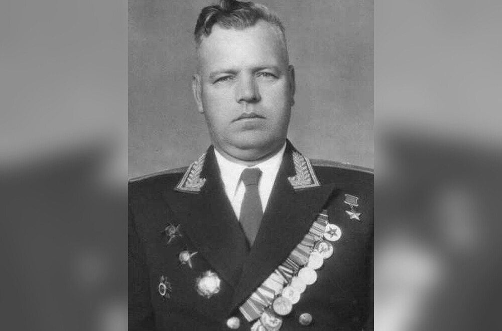Пётр Курасанов